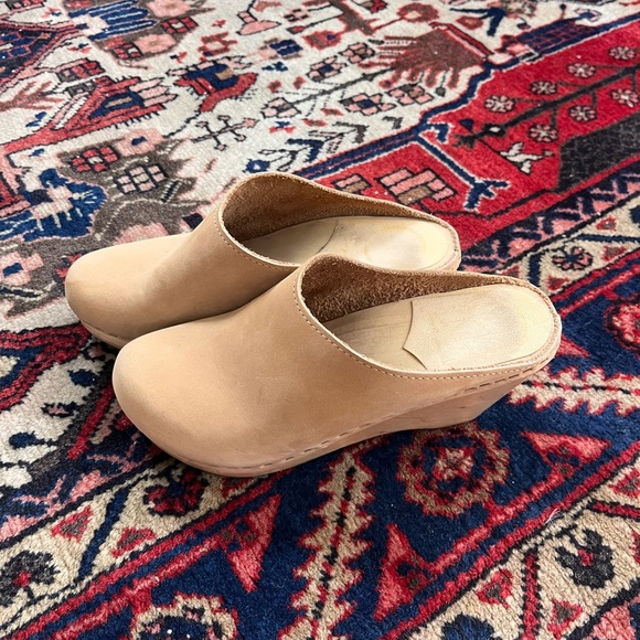 No. 6 Shoes - No.6 store Women's Tan Clogs